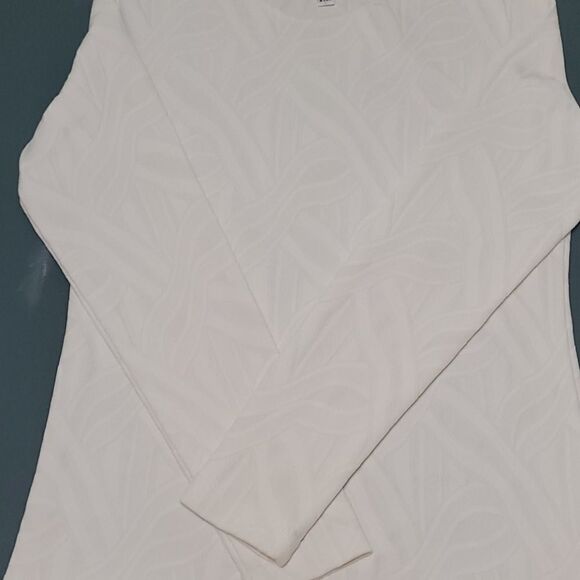 ANDRIA LIEW, STRETCH TOP, size small, white. Beautiful fabric. - Picture 4 of 10